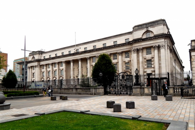 Royal-Courts-of-Justice-in-Belfast-640×426